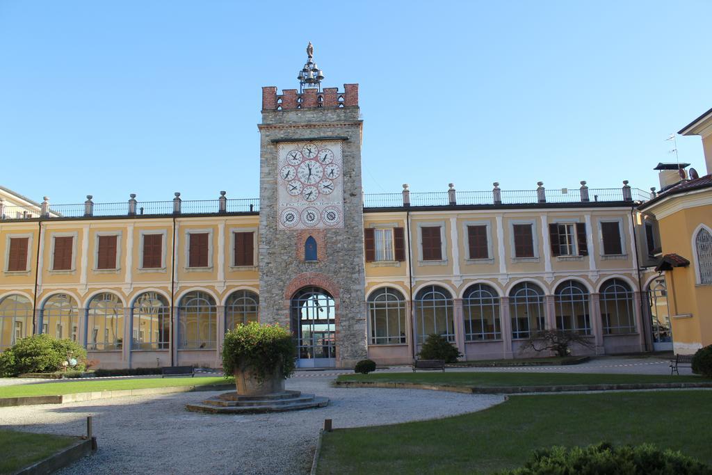 Hotel Casa Don Guanella Cadrezzate Exterior foto